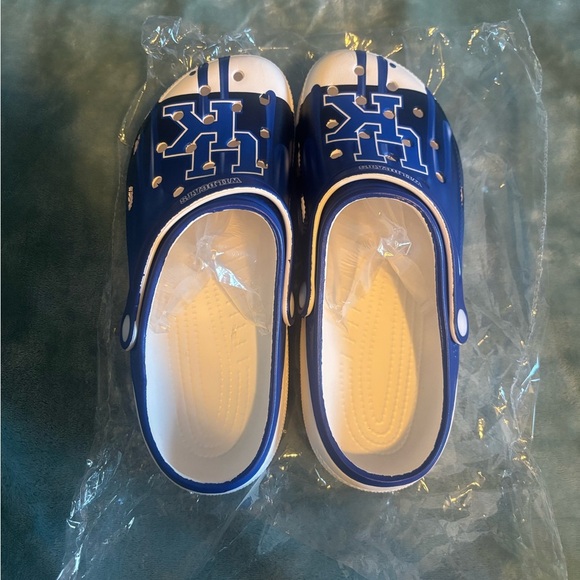 Fan Crazy Other - UK croc like shoes. Size 42. Kentucky Blue and White.